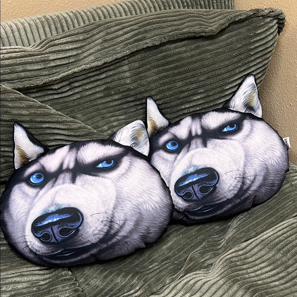 Husky Dog Face Carseat Pillows(a set of 2, NEW come without tags)